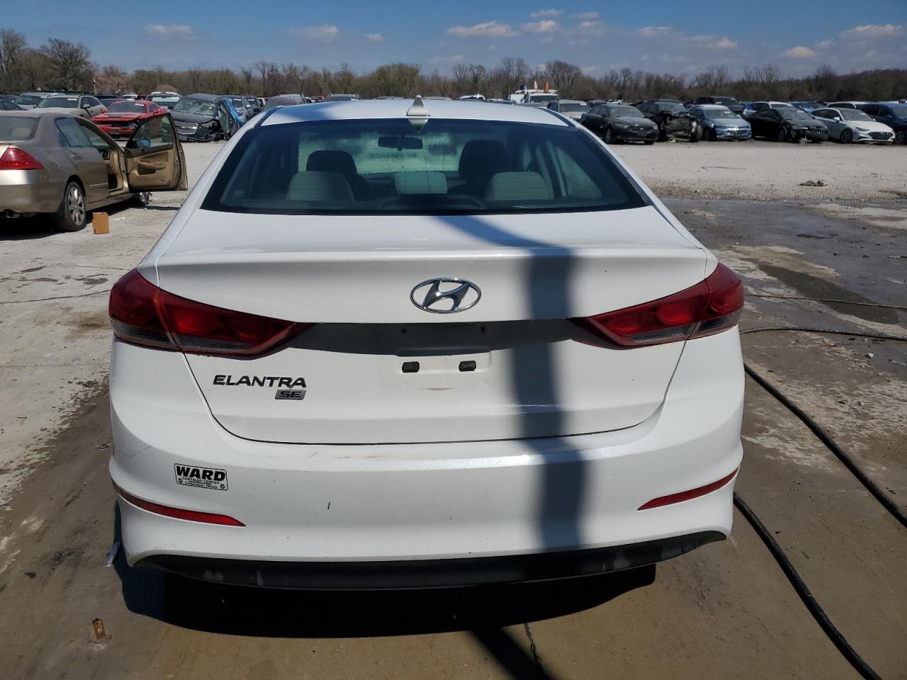 2017 HYUNDAI ELANTRA SE - Фото 6