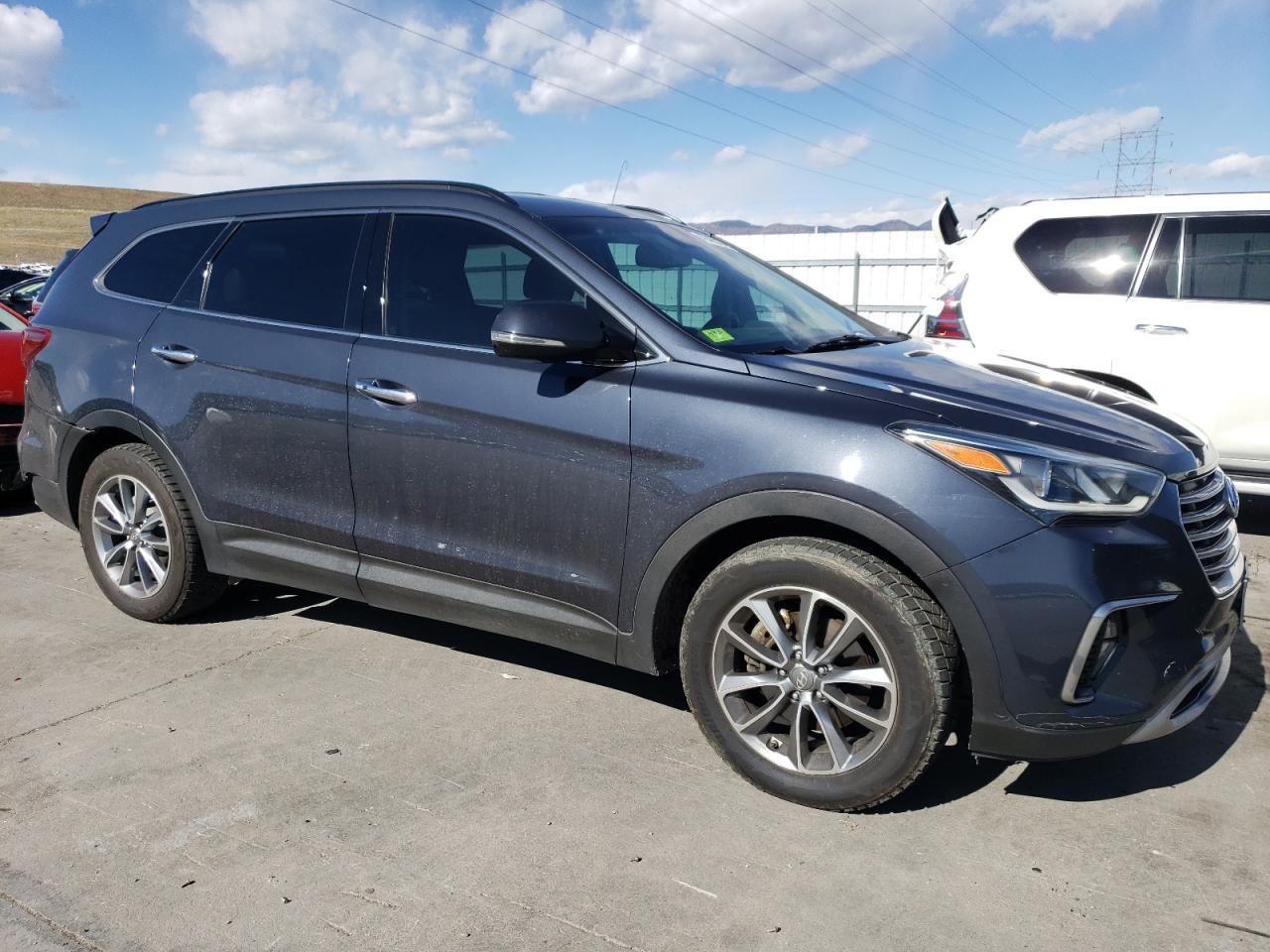 2017 HYUNDAI SANTA FE S - Image 4