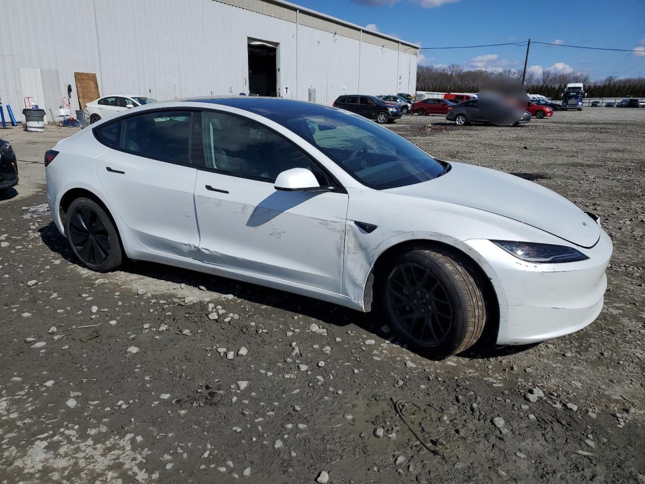 2024 TESLA MODEL 3 - Фото 4