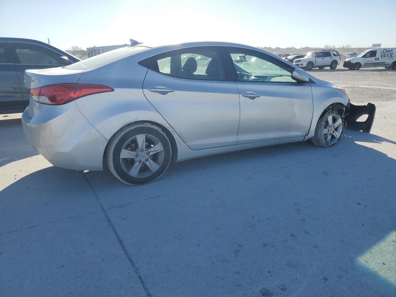 2011 HYUNDAI ELANTRA GL - Image 3