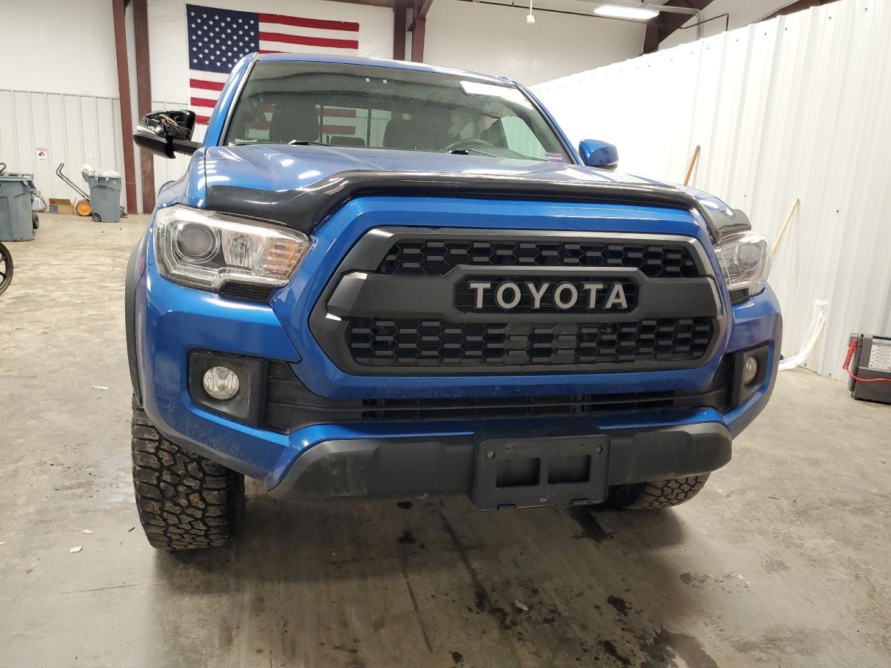 2017 TOYOTA TACOMA DOU - Фото 5