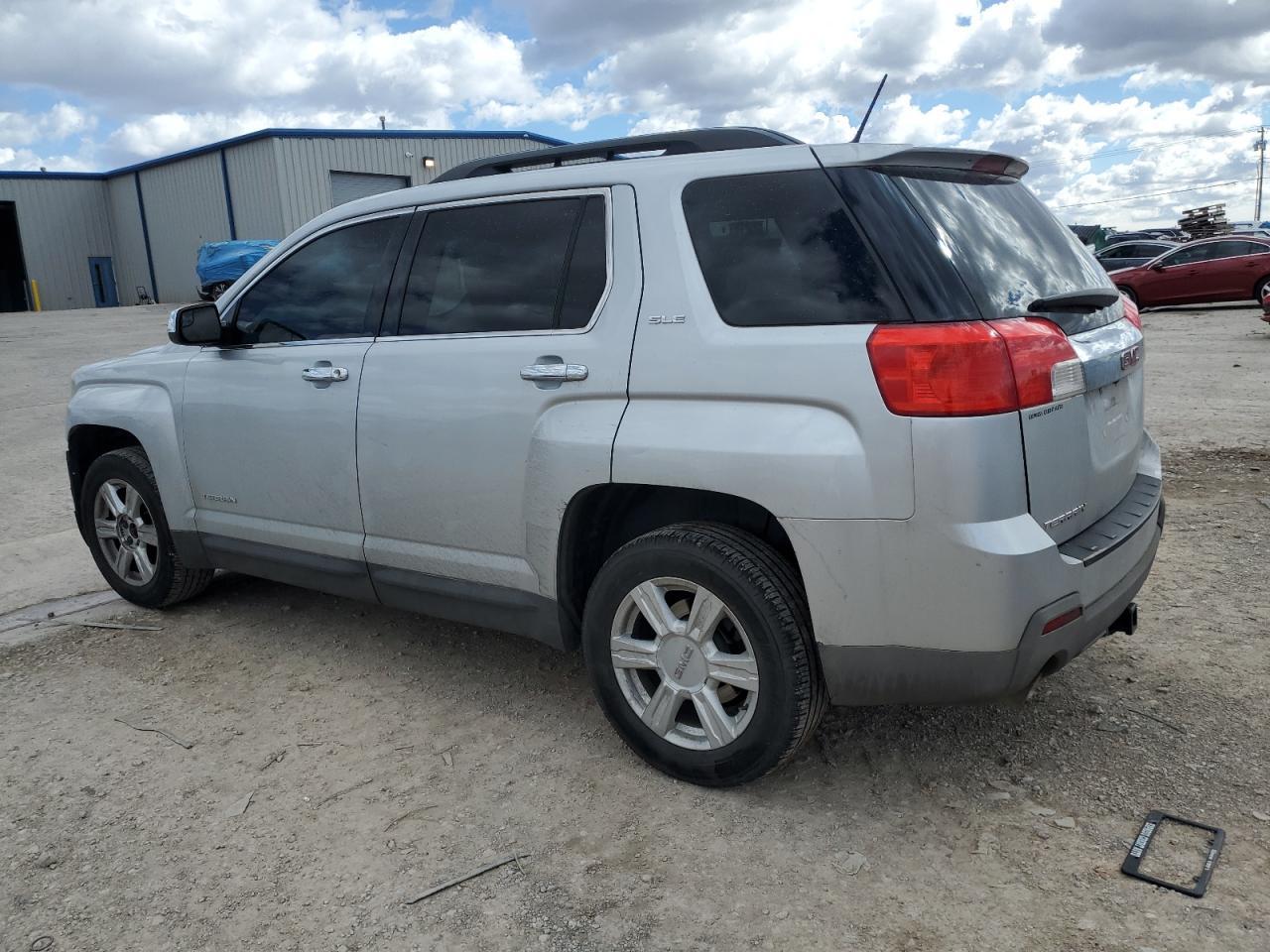 2014 GMC TERRAIN SL - Image 2