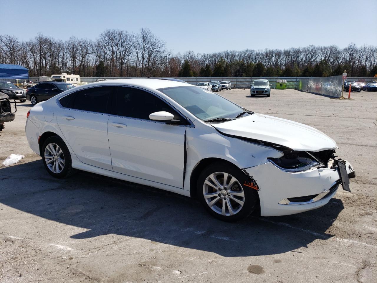 2015 CHRYSLER 200 LIMITE - Image 4