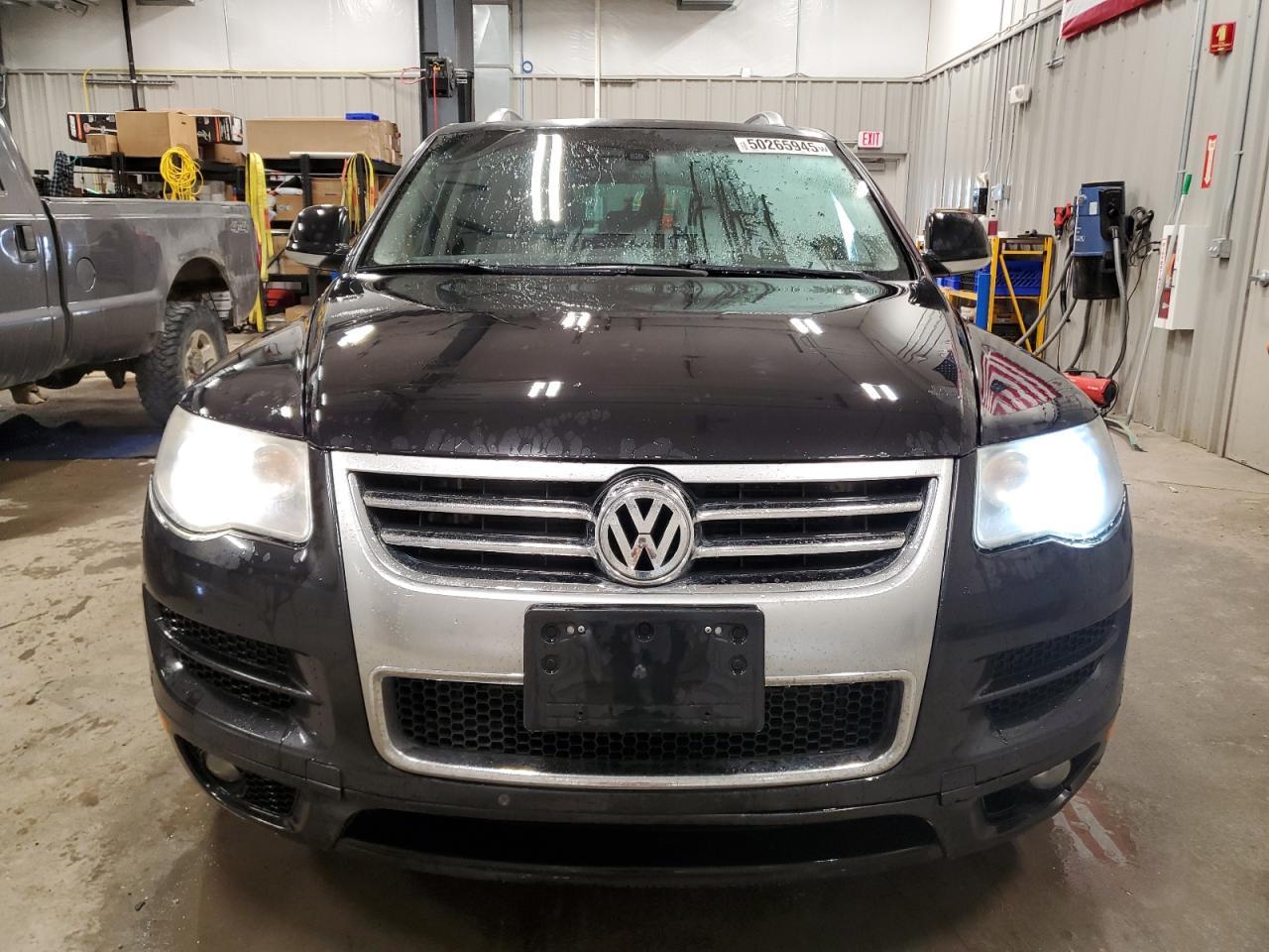 2010 VOLKSWAGEN TOUAREG TD - Image 5