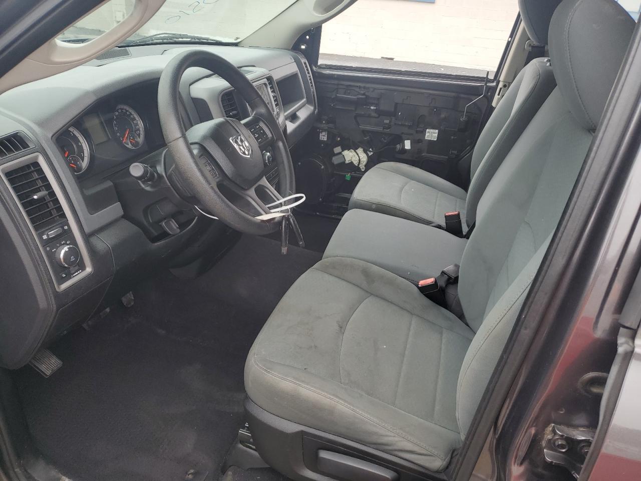 2017 RAM 1500 ST - Image 7