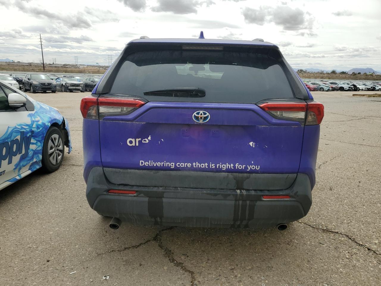 2021 TOYOTA RAV4 LE - Фото 6