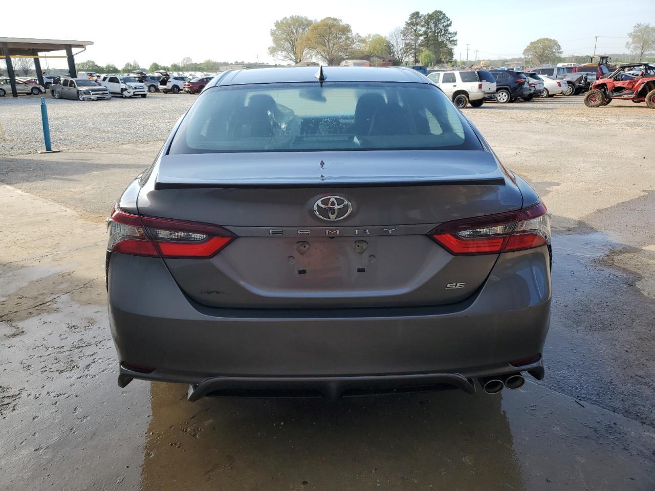 2021 TOYOTA CAMRY SE - Image 6