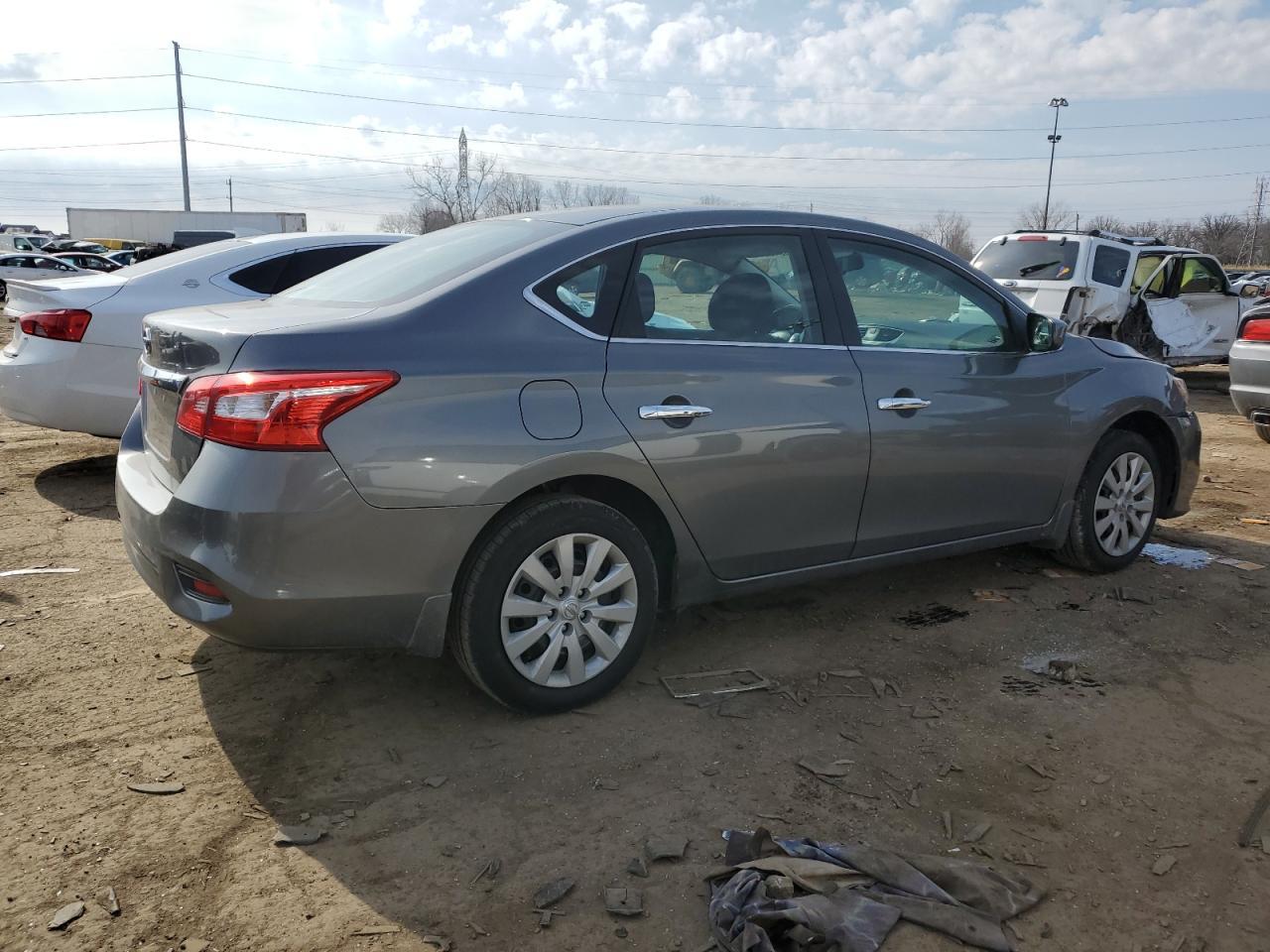 2017 NISSAN SENTRA S - Фото 3