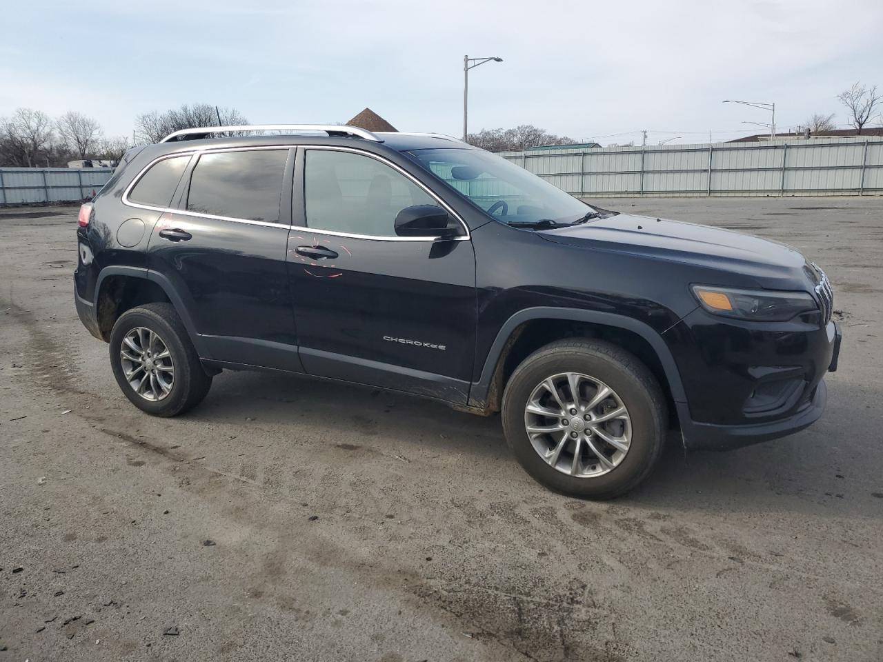 2019 JEEP CHEROKEE L - Image 4