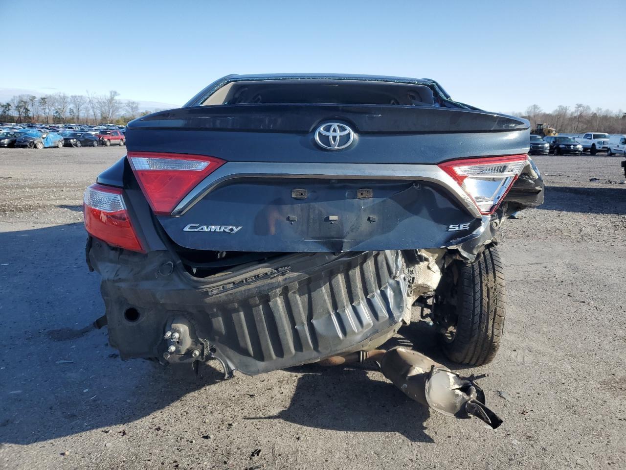 2015 TOYOTA CAMRY LE - Фото 6