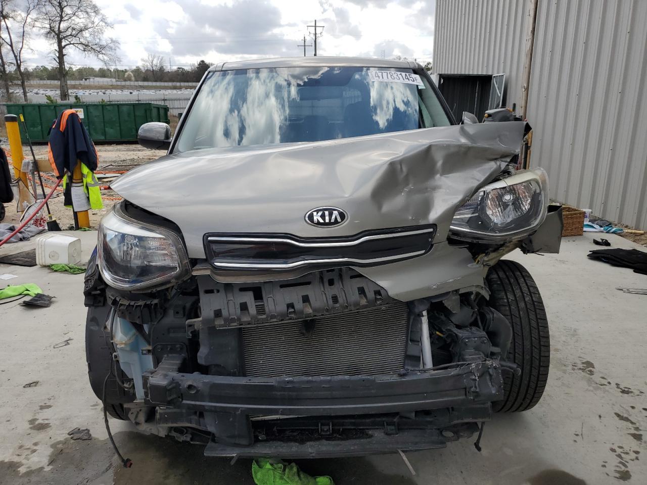 2019 KIA SOUL + - Image 5