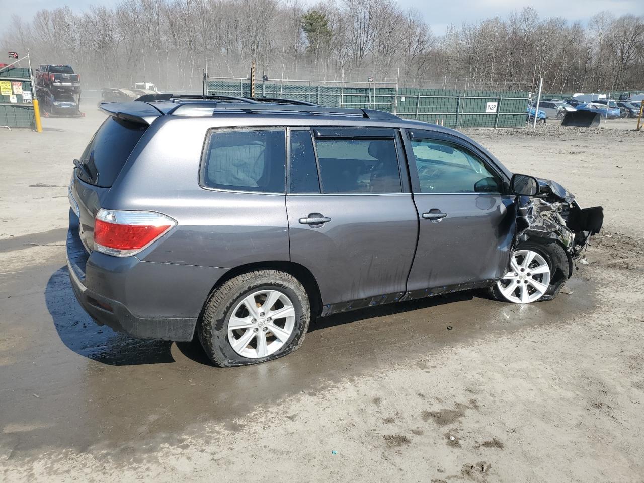 2012 TOYOTA HIGHLANDER - Image 3