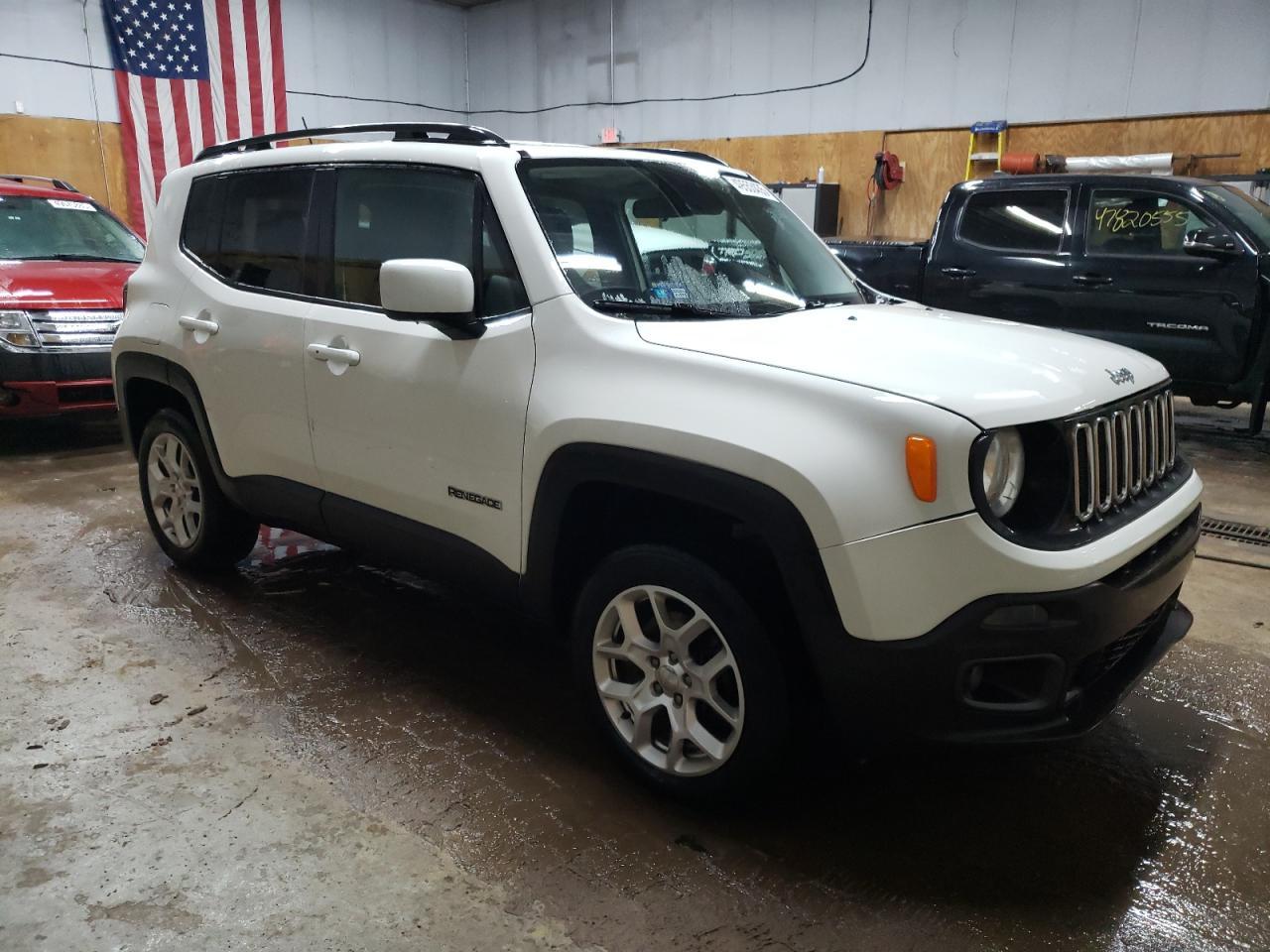 2016 JEEP RENEGADE L - Image 4