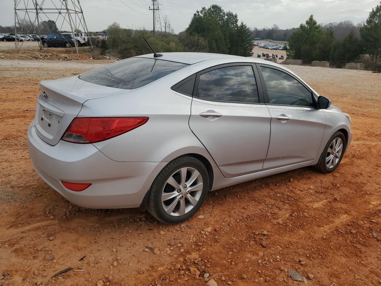 2015 HYUNDAI ACCENT GLS - Image 3