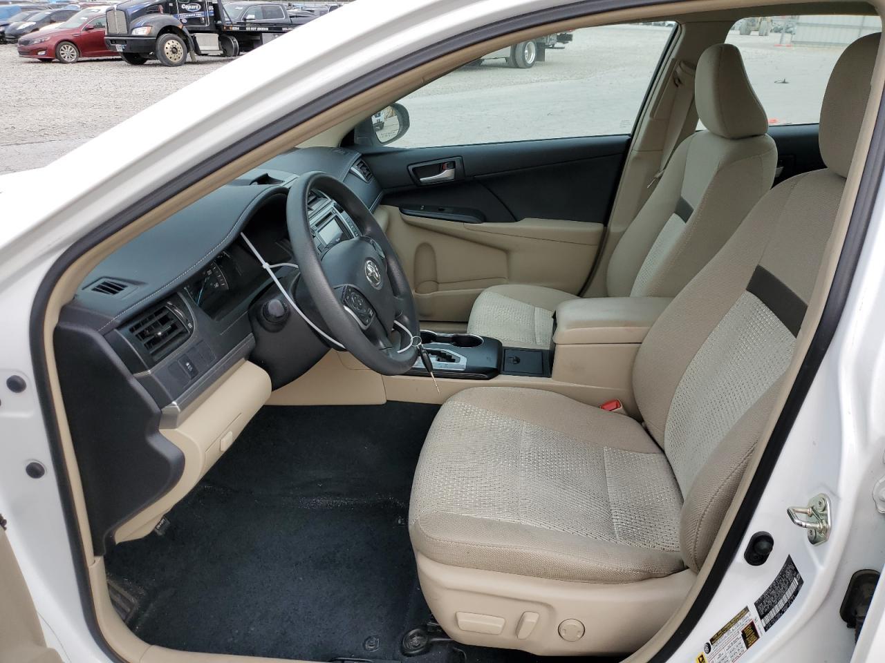 2014 TOYOTA CAMRY L - Фото 7