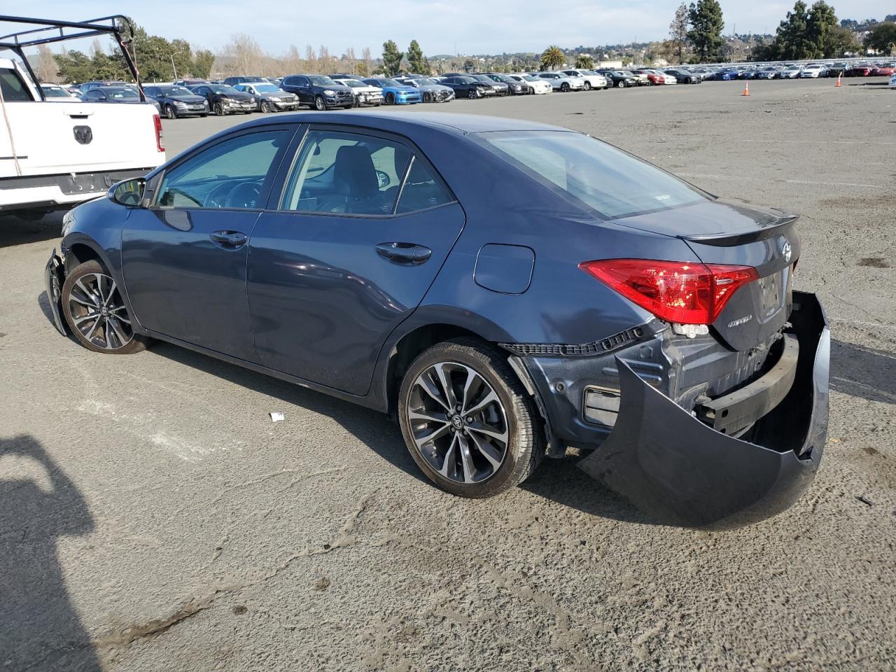 2018 TOYOTA COROLLA L - Фото 2