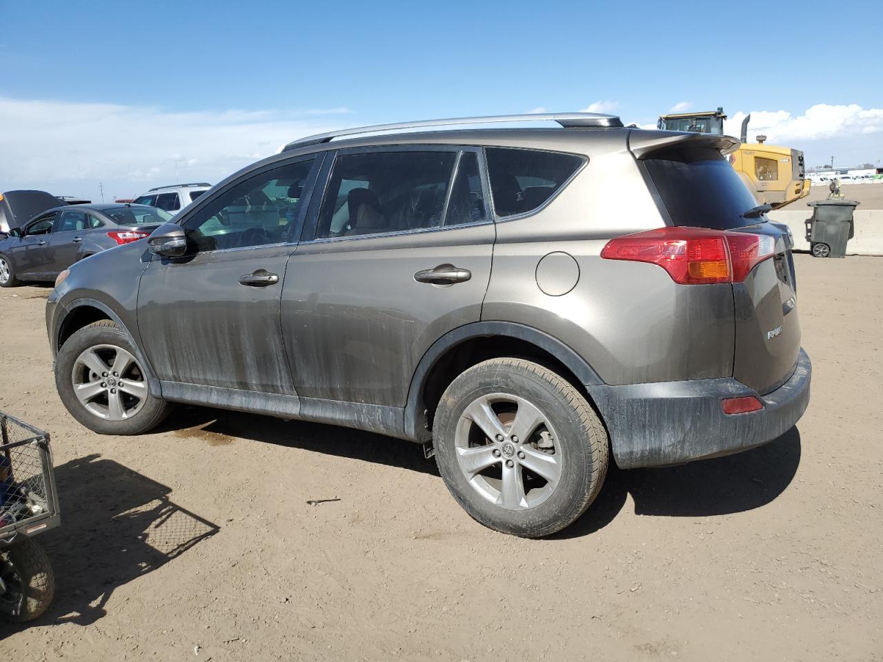 2015 TOYOTA RAV4 XLE - Image 2