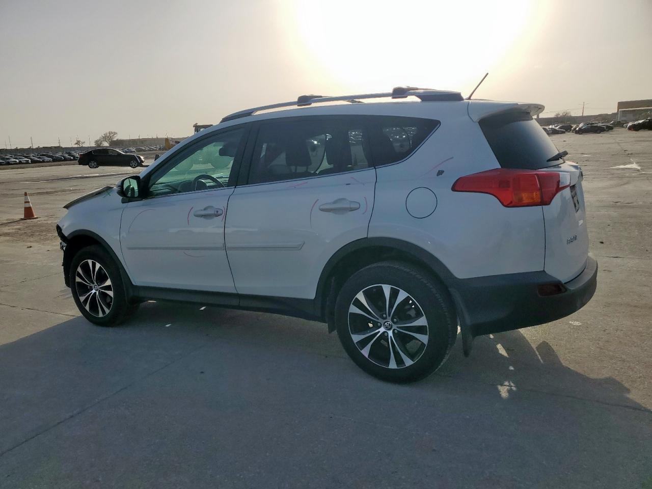 2015 TOYOTA RAV4 LIMIT - Фото 2
