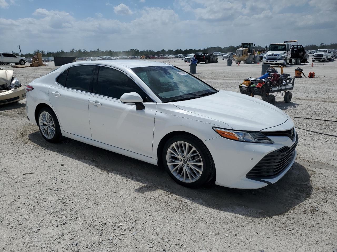 2018 TOYOTA CAMRY L - Фото 4