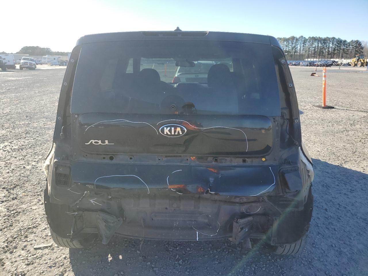 2014 KIA SOUL + - Image 6