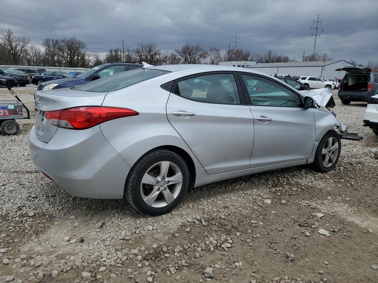 2011 HYUNDAI ELANTRA GL - Image 3