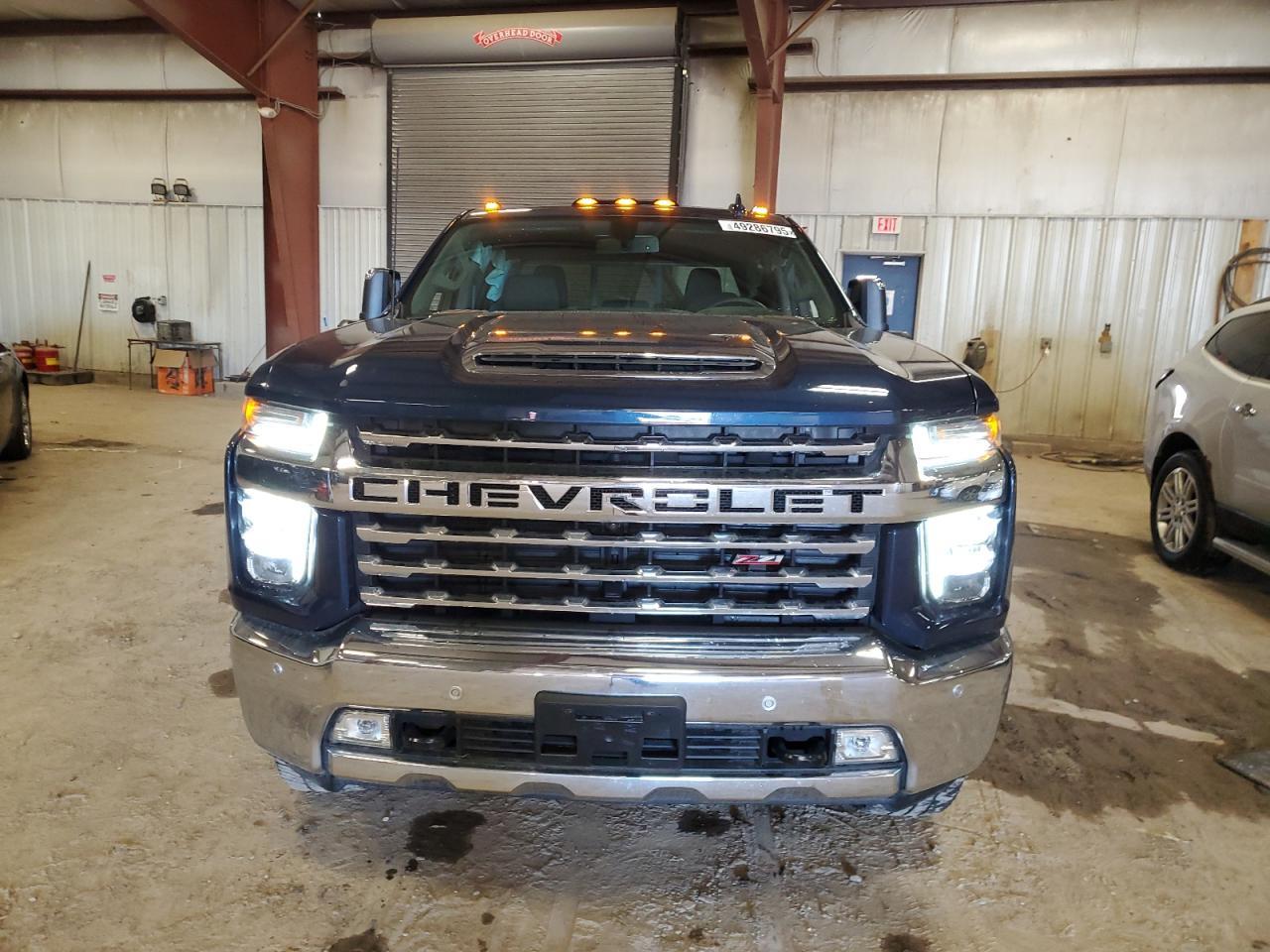 2021 CHEVROLET SILVERADO - Фото 5