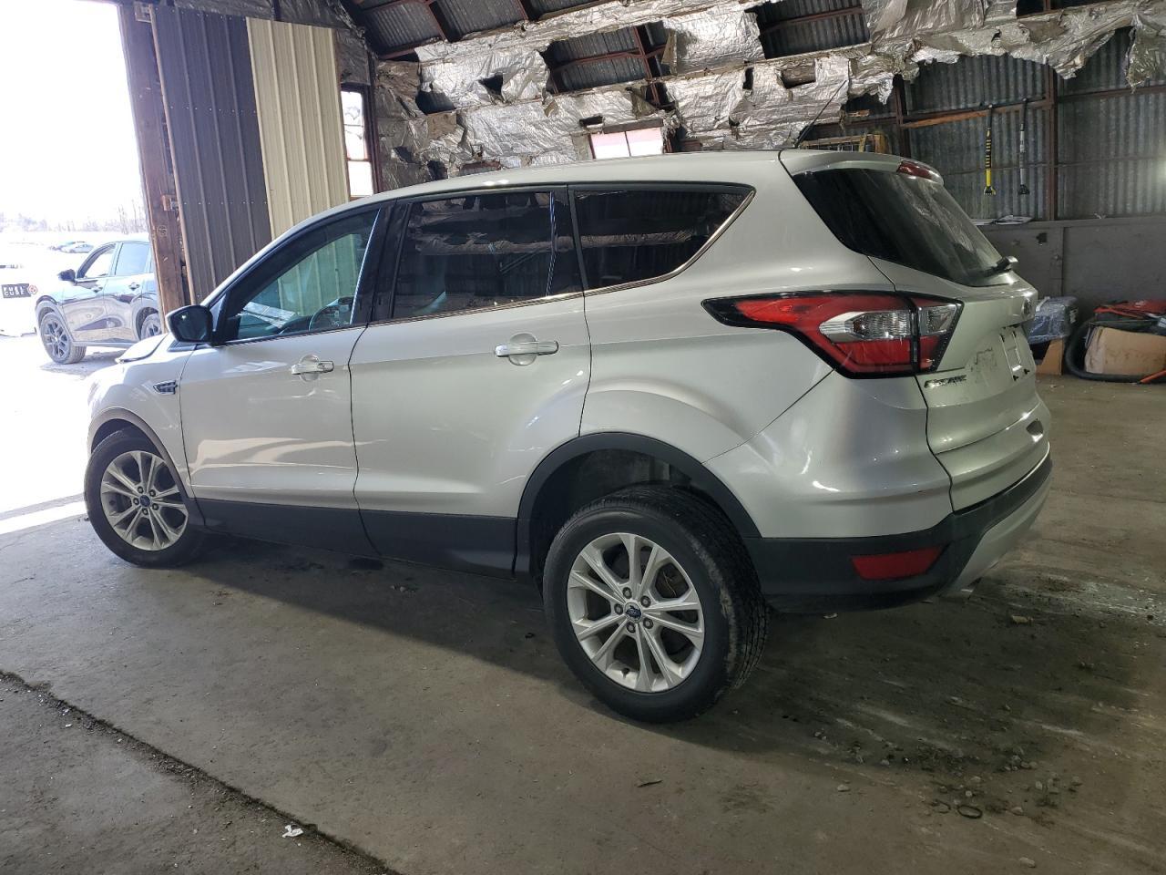 2017 FORD ESCAPE SE - Image 2
