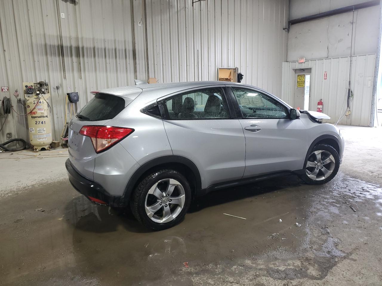 2018 HONDA HR-V LX - Image 3