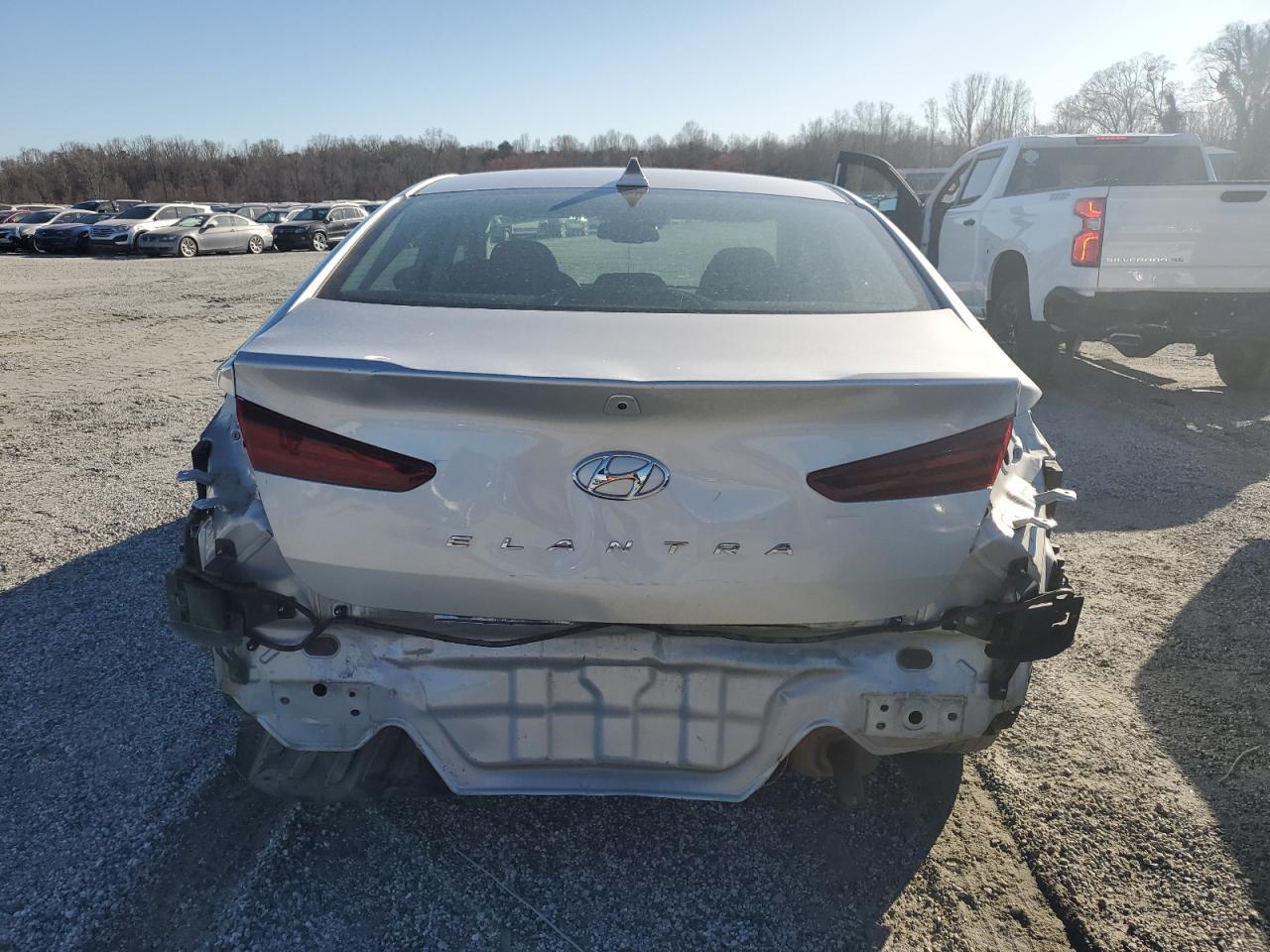2019 HYUNDAI ELANTRA SE - Фото 6