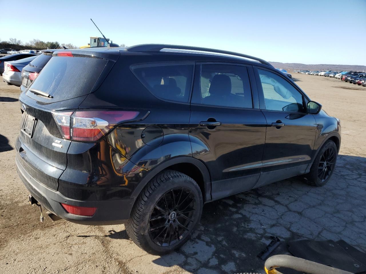 2017 FORD ESCAPE SE - Image 3