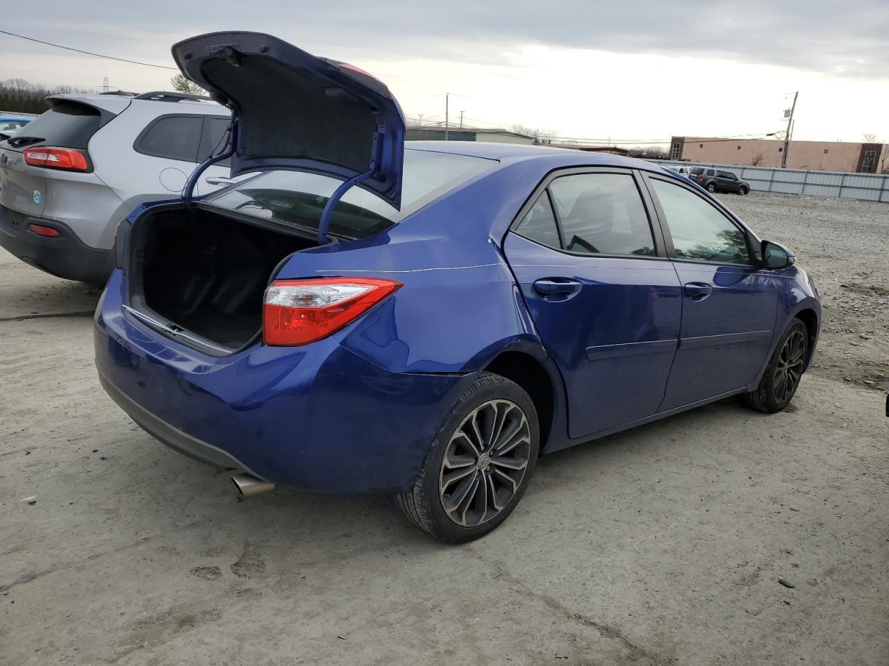 2015 TOYOTA COROLLA L - Image 3