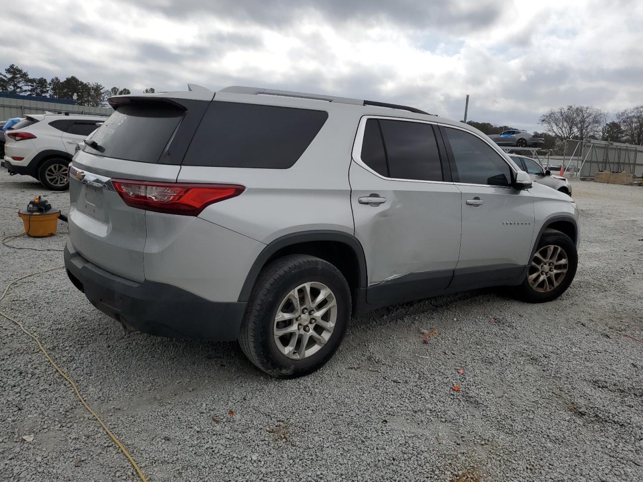 2018 CHEVROLET TRAVERSE L - Фото 3