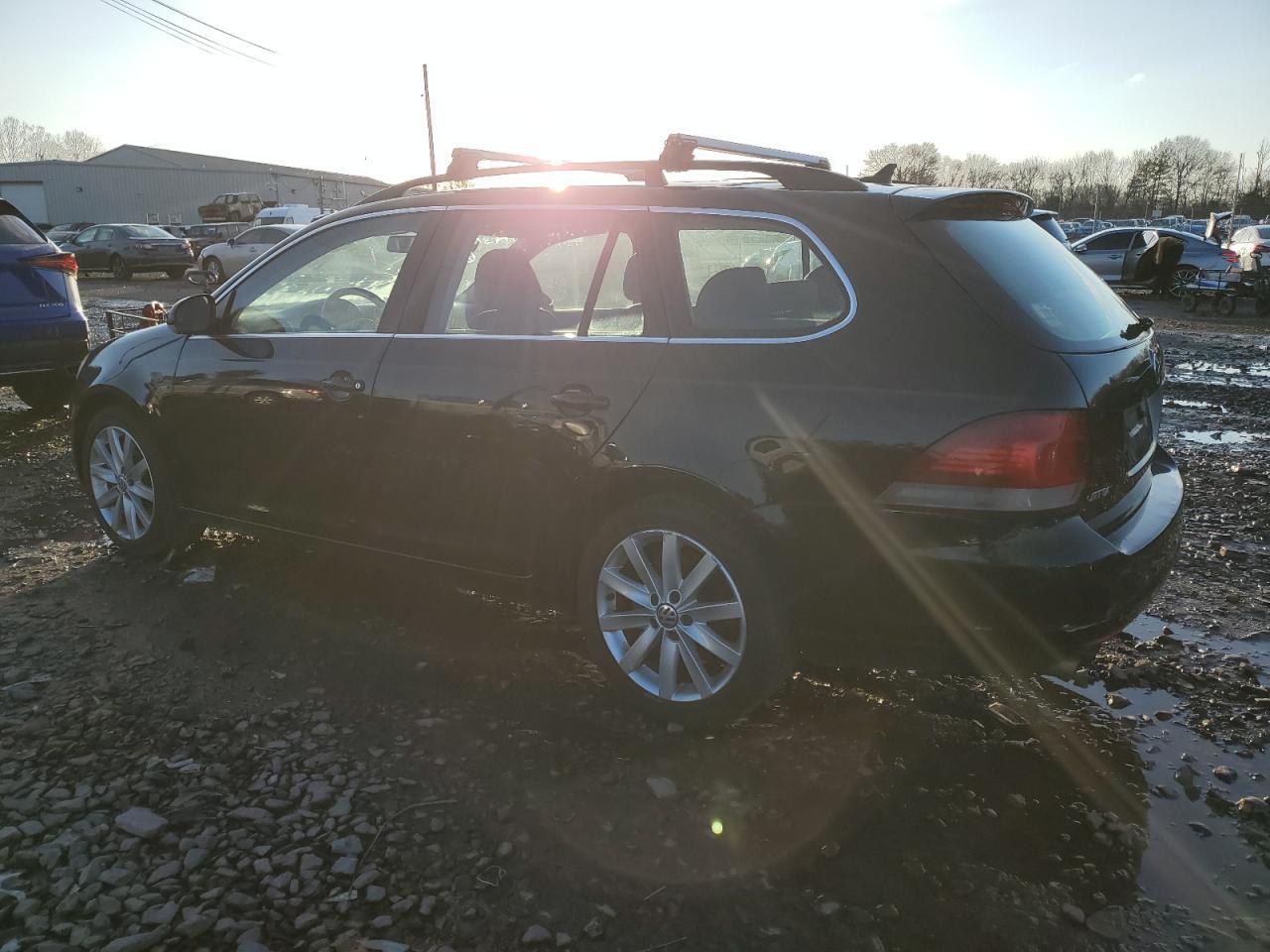 2013 VOLKSWAGEN JETTA TDI - Image 2