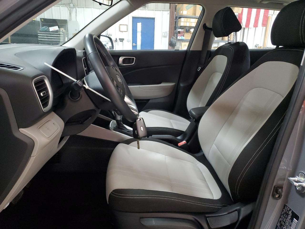 2023 HYUNDAI VENUE SEL - Image 7