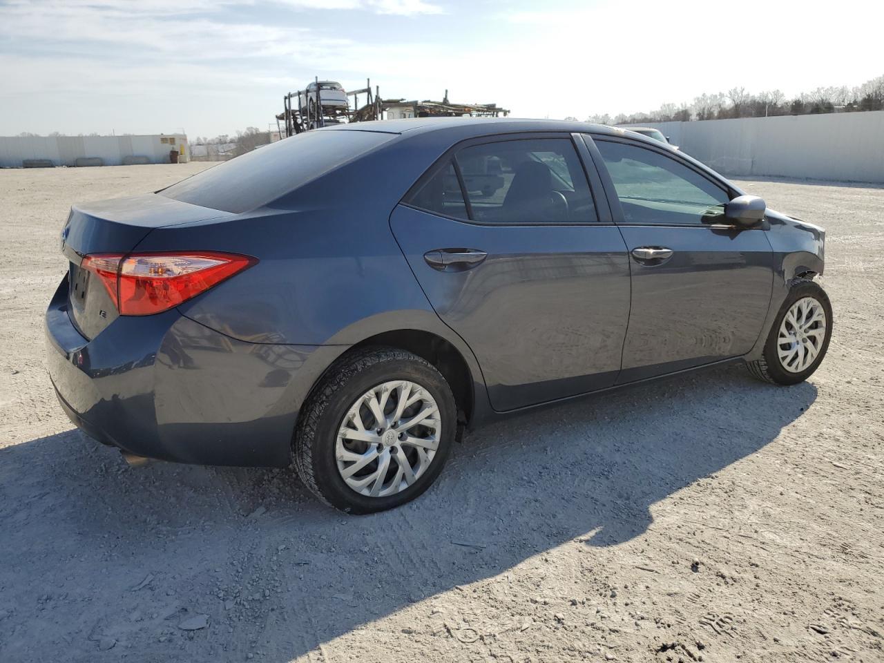2018 TOYOTA COROLLA L - Image 3