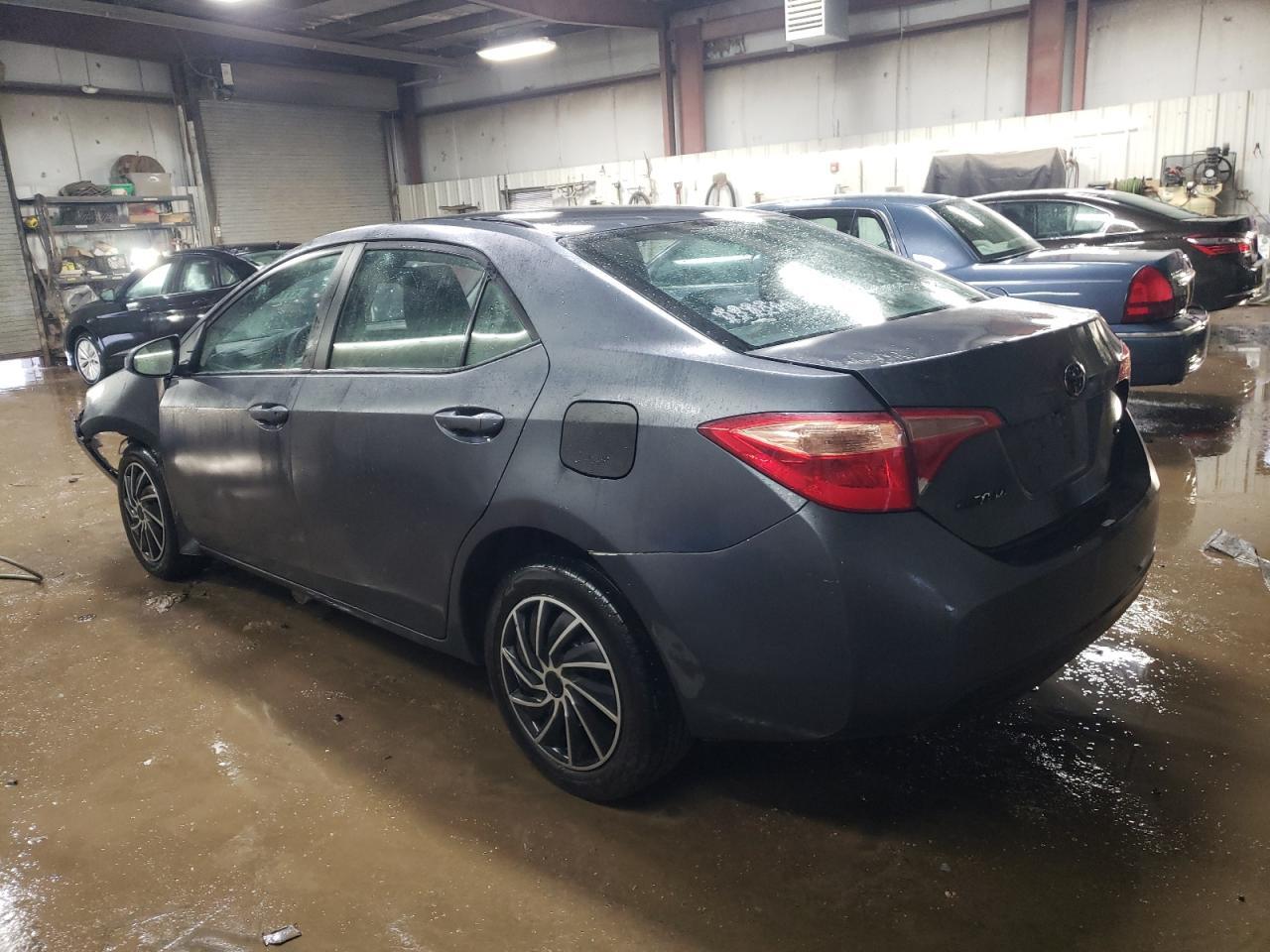 2018 TOYOTA COROLLA L - Фото 2
