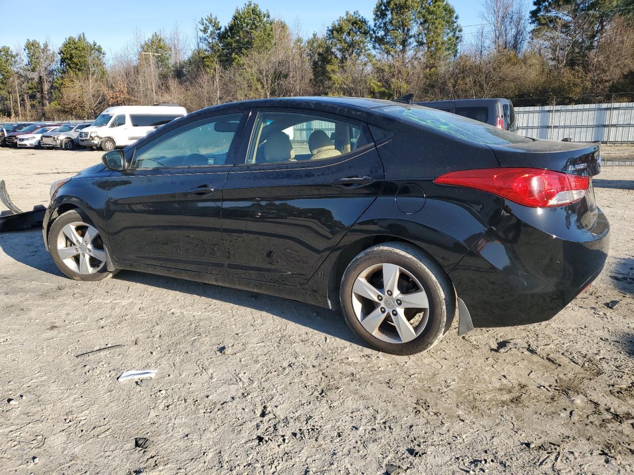 2013 HYUNDAI ELANTRA GL - Image 2
