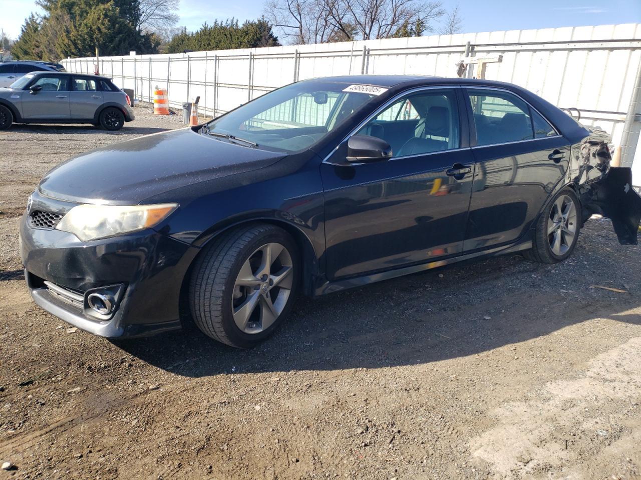 2012 TOYOTA CAMRY SE