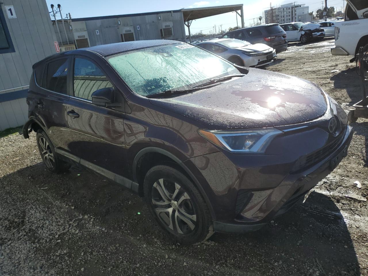 2018 TOYOTA RAV4 LE - Image 4
