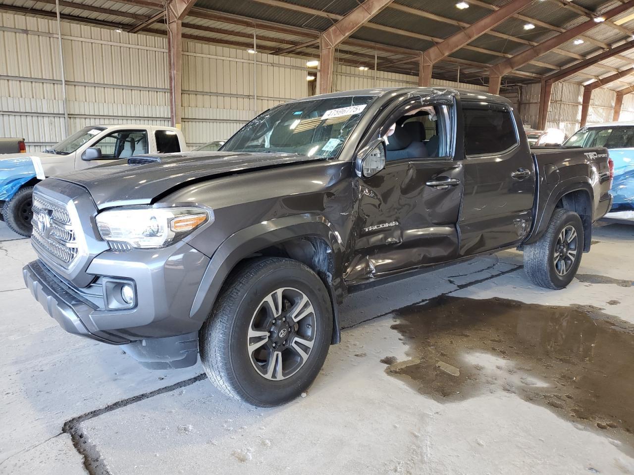 2017 TOYOTA TACOMA DOU