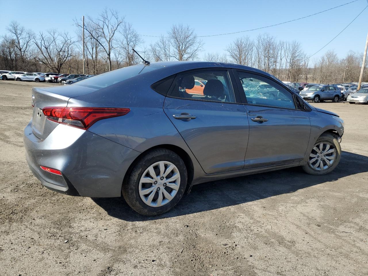 2019 HYUNDAI ACCENT SE - Фото 3