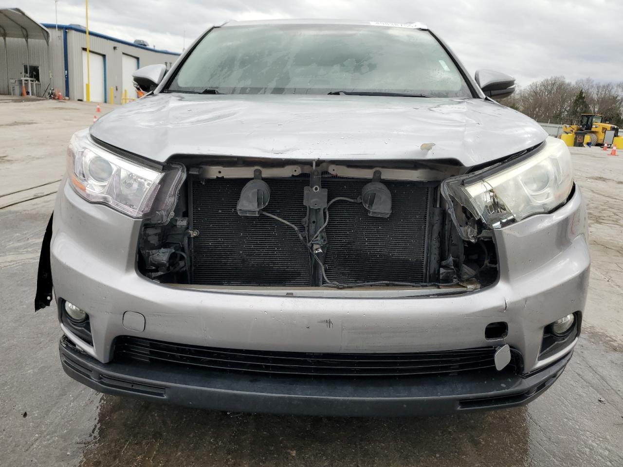 2015 TOYOTA HIGHLANDER - Image 5