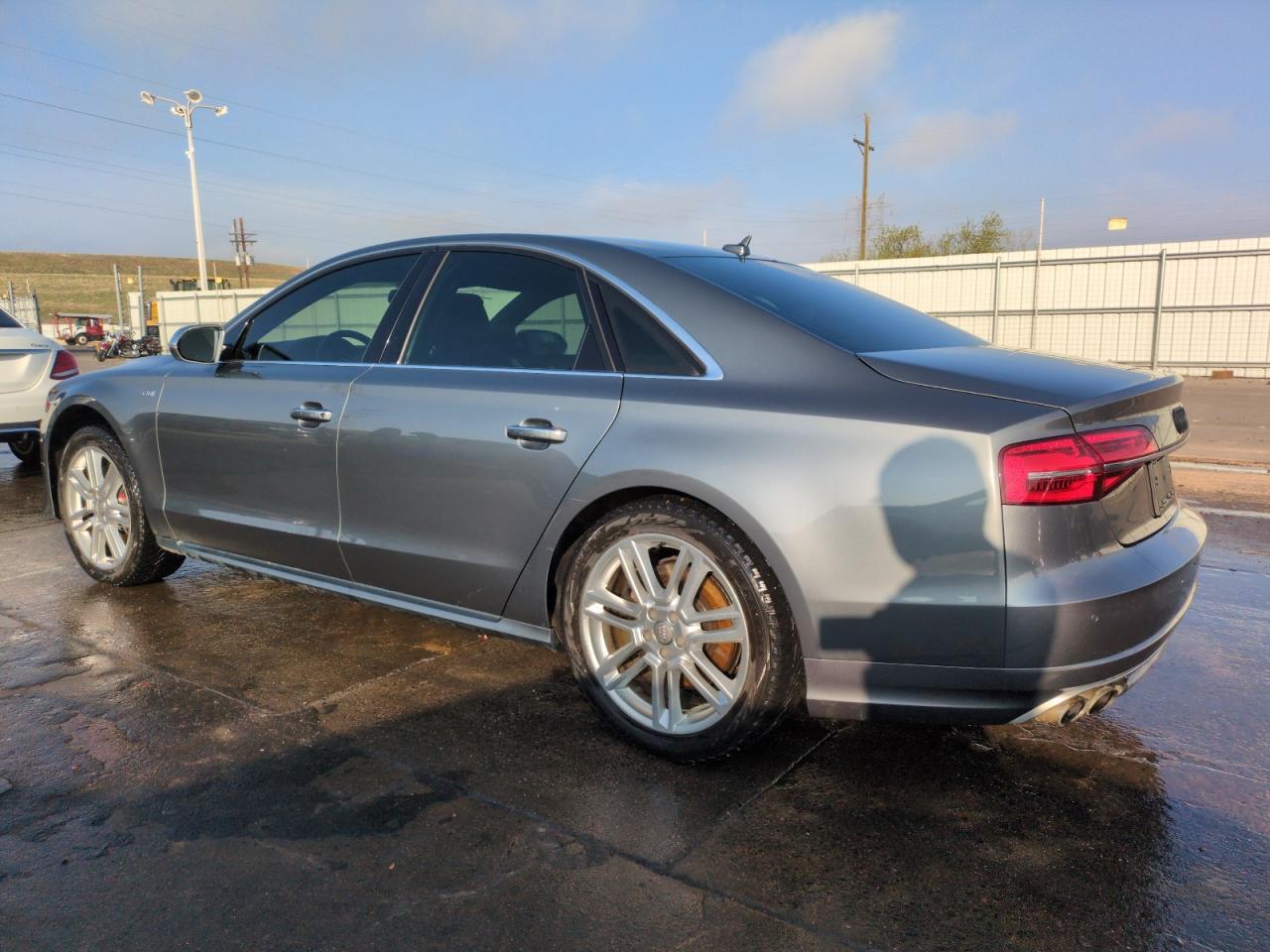 2015 AUDI S8 QUATTRO - Фото 2