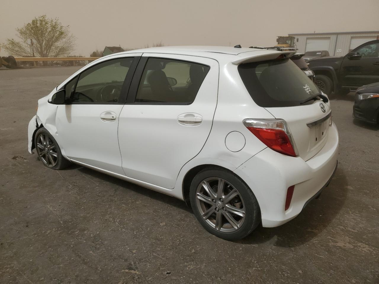 2014 TOYOTA YARIS - Фото 2