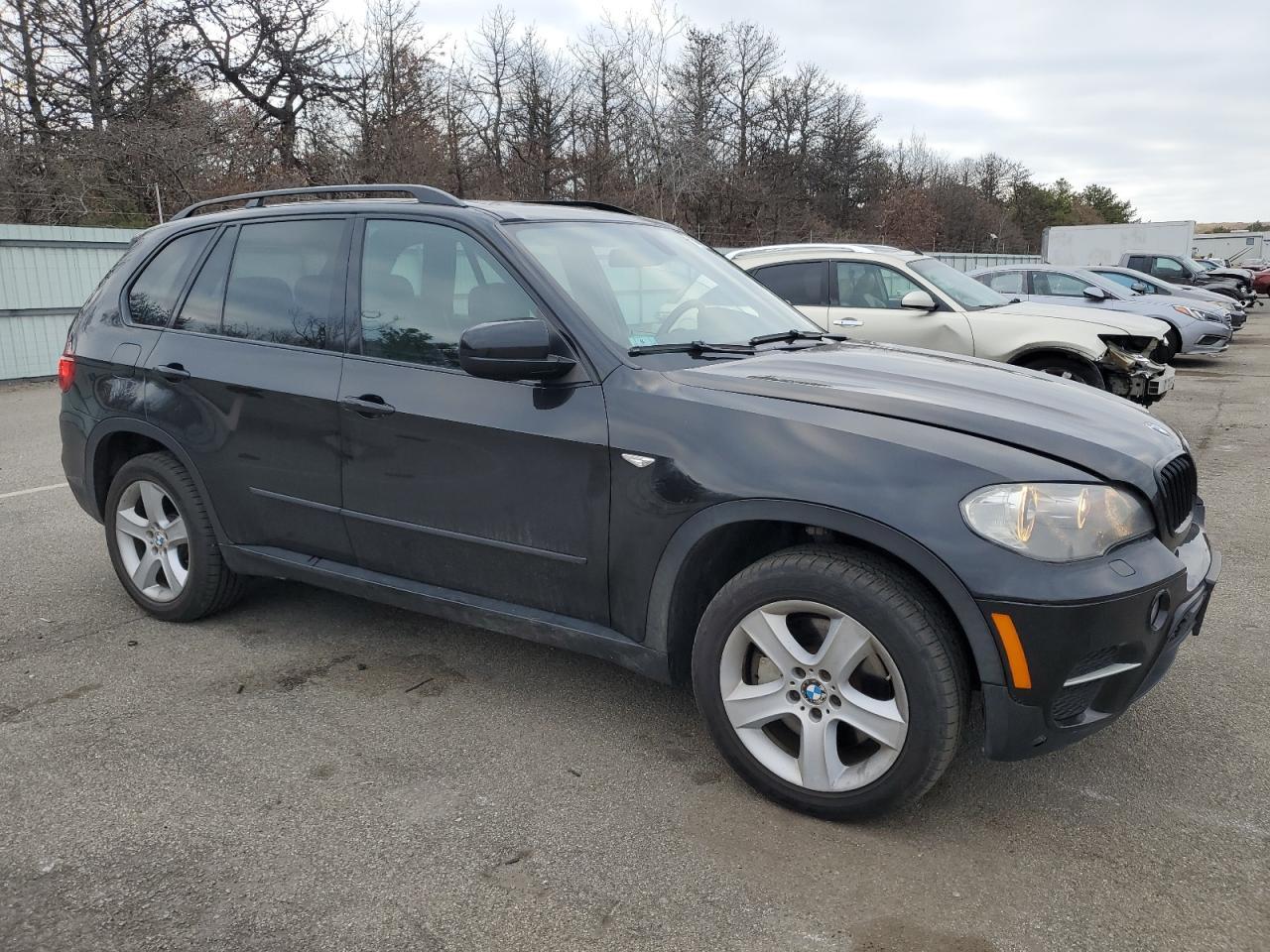 2011 BMW X5 XDRIVE5 - Image 4
