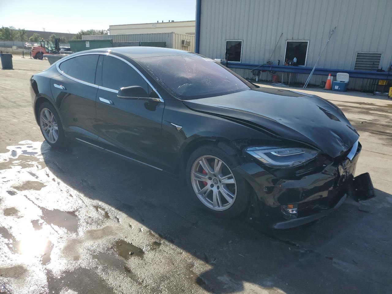 2020 TESLA MODEL S - Фото 4