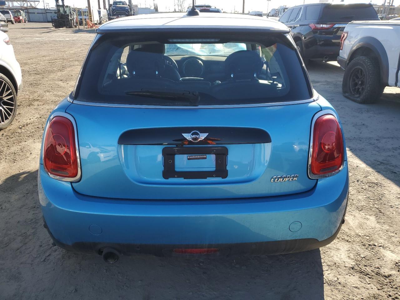 2017 MINI COOPER - Image 6