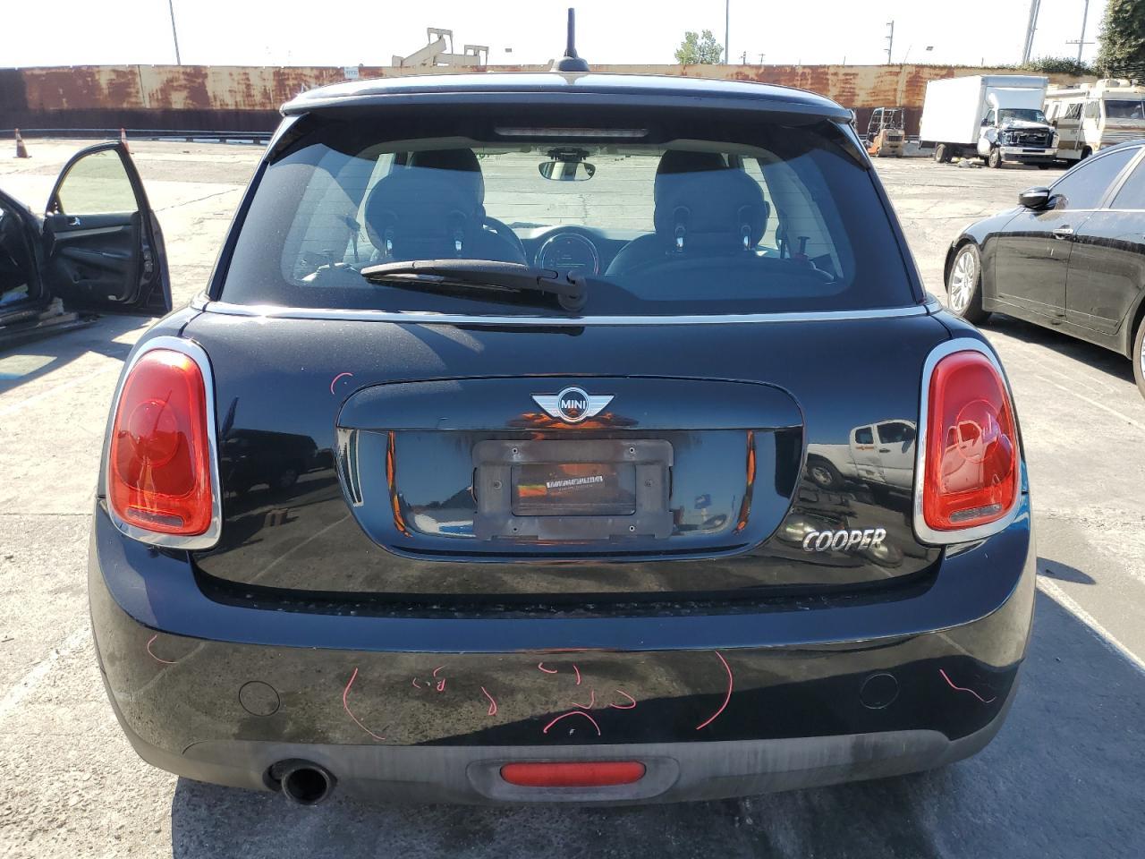 2017 MINI COOPER - Image 6