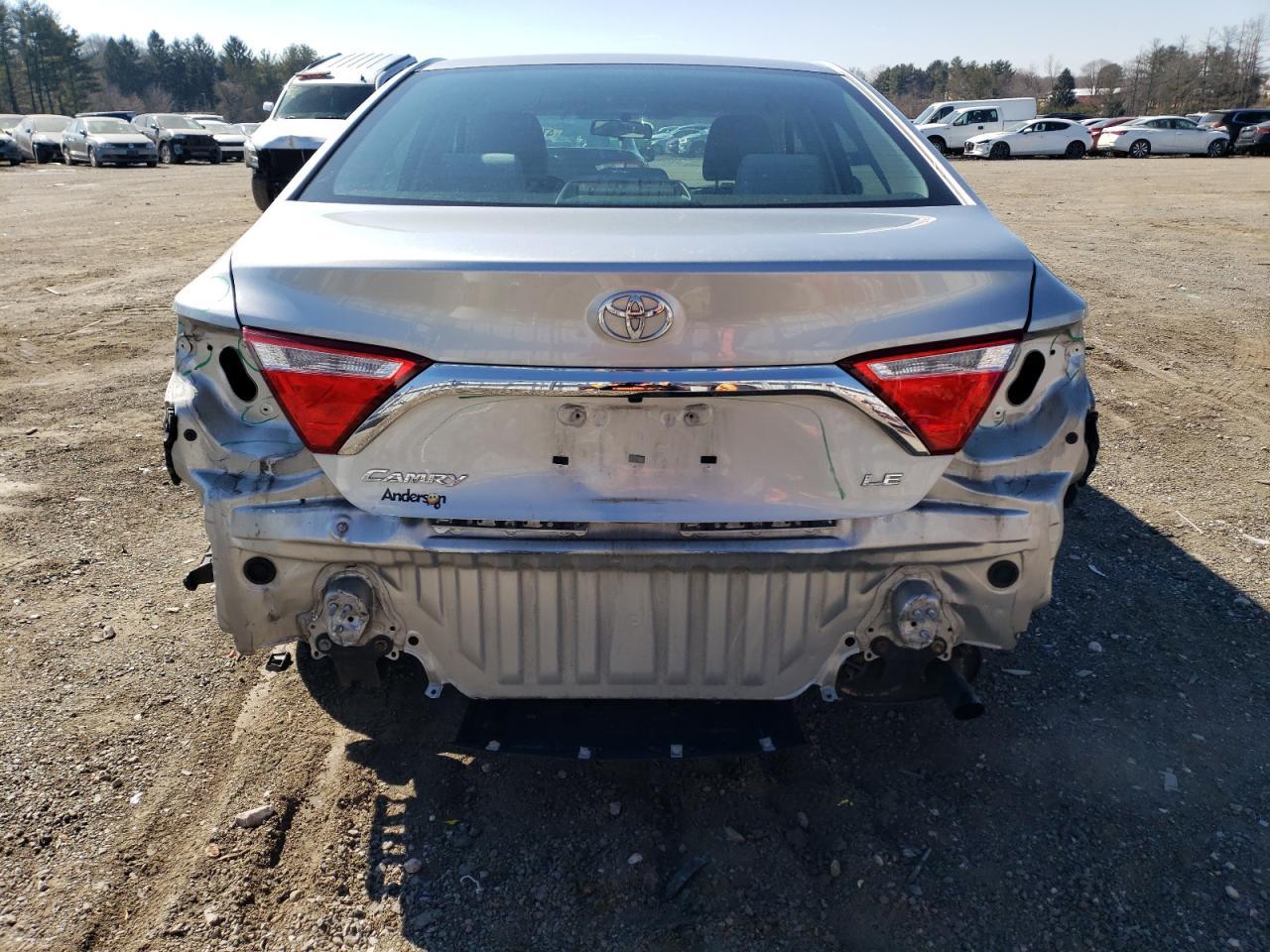 2016 TOYOTA CAMRY LE - Фото 6