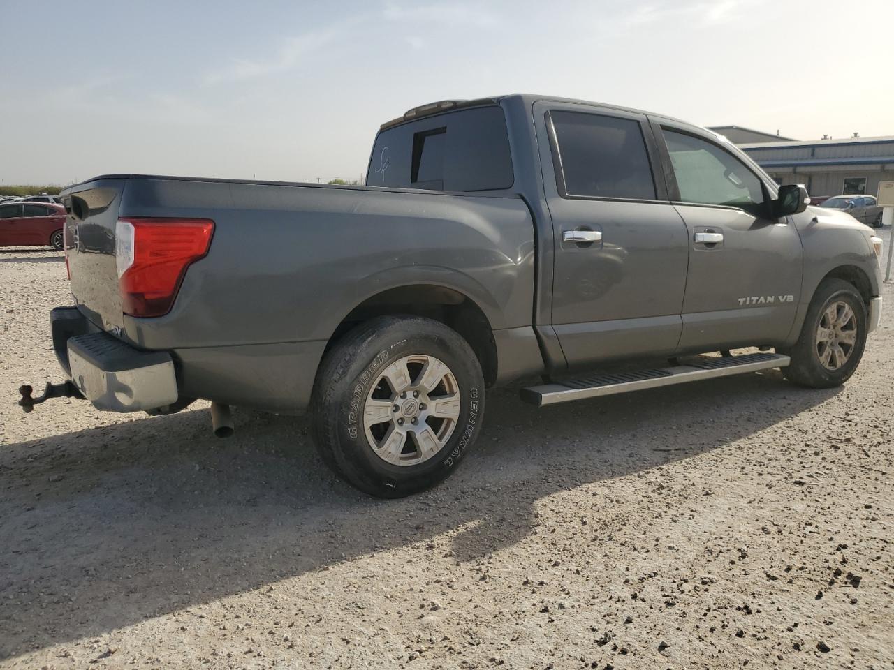 2018 NISSAN TITAN S - Фото 3